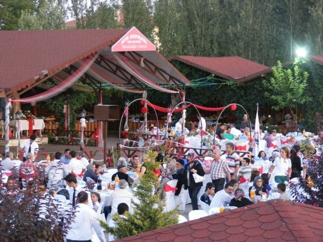 MHP Akyurt İlçe Başkanlığı'ndan iftar 3 327