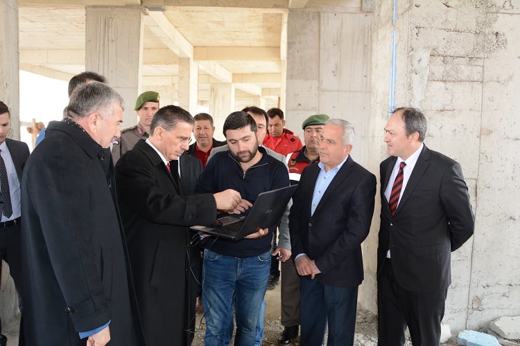 Ankara Valisi Ercan Topaca, Akyurt'ta Geri Gönderim Merkezi İnşaatını İnceledi 3