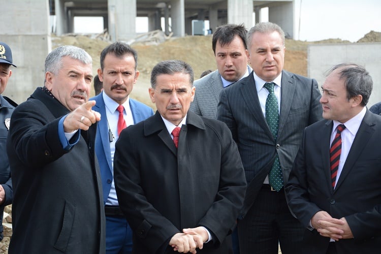 Ankara Valisi Ercan Topaca, Akyurt'ta Geri Gönderim Merkezi İnşaatını İnceledi 2