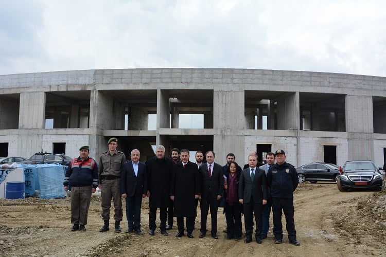 Ankara Valisi Ercan Topaca, Akyurt’ta Geri Gönderim Merkezi İnşaatını İnceledi