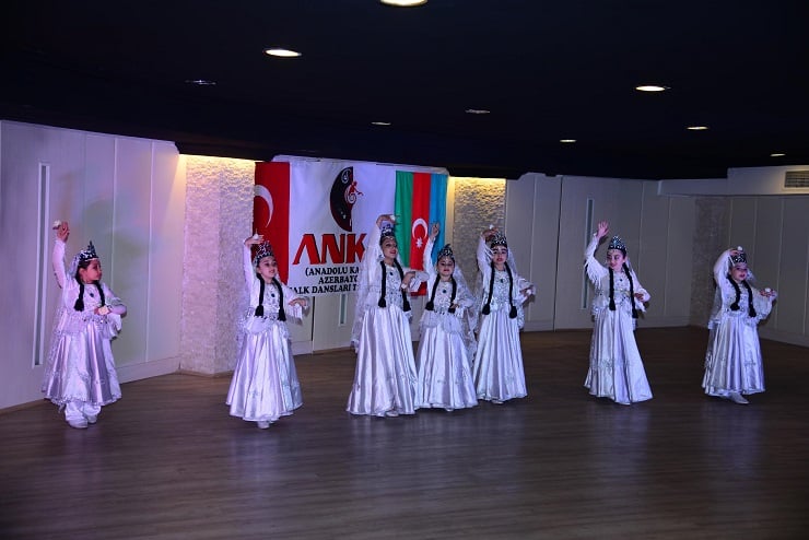 “Tek millet iki devlet” dansla buluştu 1 “Tek millet iki devlet” dansla buluştu 1