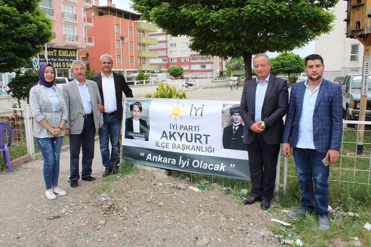 Cumhurbaşkanlığı Adaylığı İçin İmza Verme İşlemi Sürüyor 1