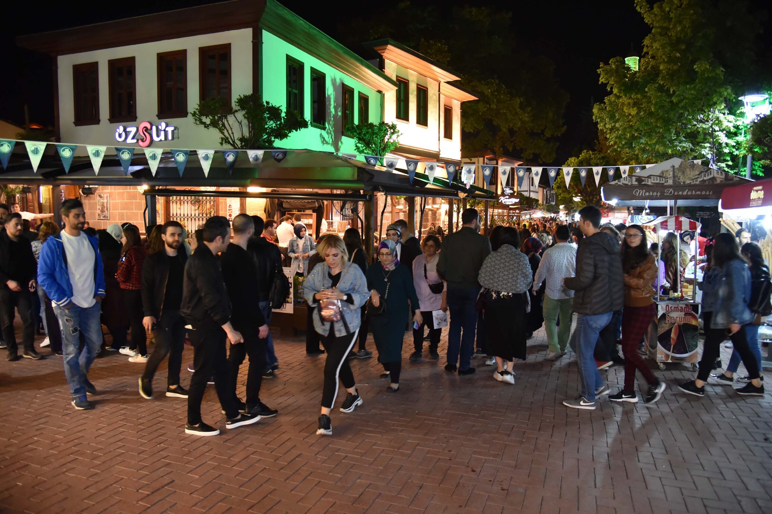 Ankaralılar Ramazan’da Altındağ’a akın ediyor