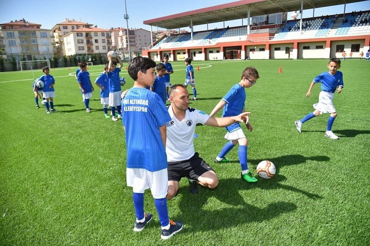 Altındağ Futbol Okulu'nda Kayıtlar Başladı 1 Altındağ Futbol Okulu'nda Kayıtlar Başladı 1
