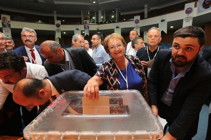 İABB üyeleri Yaşar’la “Devam” dedi 2 İABB üyeleri Yaşar’la “Devam” dedi 2
