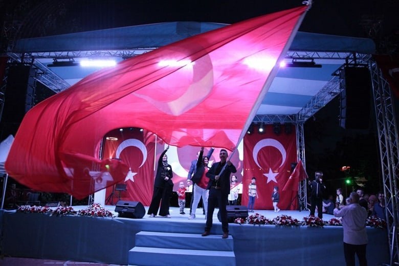 Altınok: Yiğitler Bir Defa Korkaklar Her Gün Ölür 2