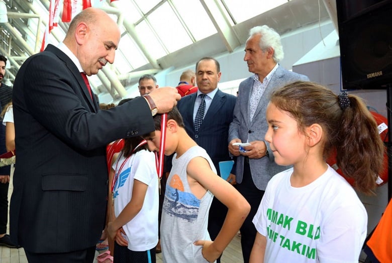 Keçiören'de 15 Temmuz Anısına Yüzme Şampiyonası 1