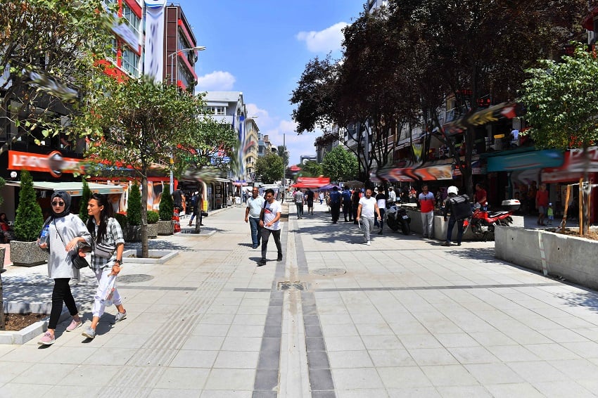 Sakarya Caddesi’nin Çehresi Değişiyor