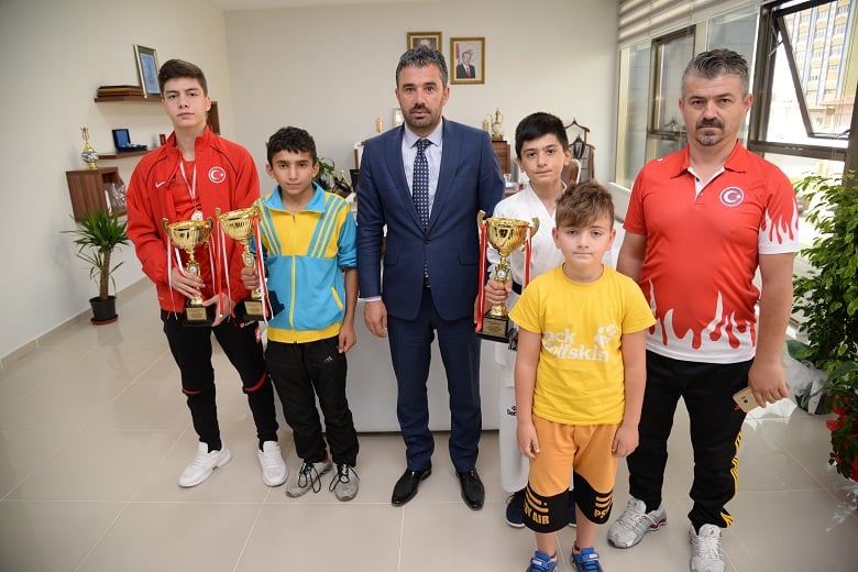 Sporculardan Başkan Ertuğrul Çetin’e Ziyaret