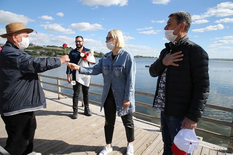 Başkan Şimşek 65 yaş üstü vatandaşlarla bayramlaştı 1