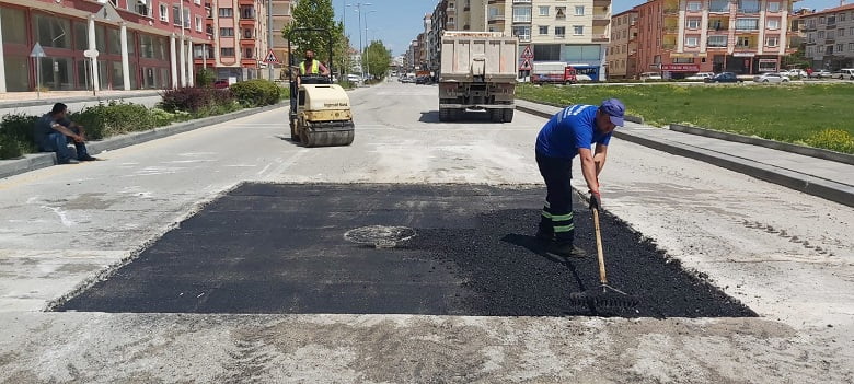 Büyükşehir'den Akyurt'a 675 ton asfalt 6