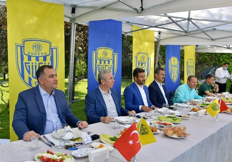 Belediye Başkanları Ankaragücü için bir araya geldi