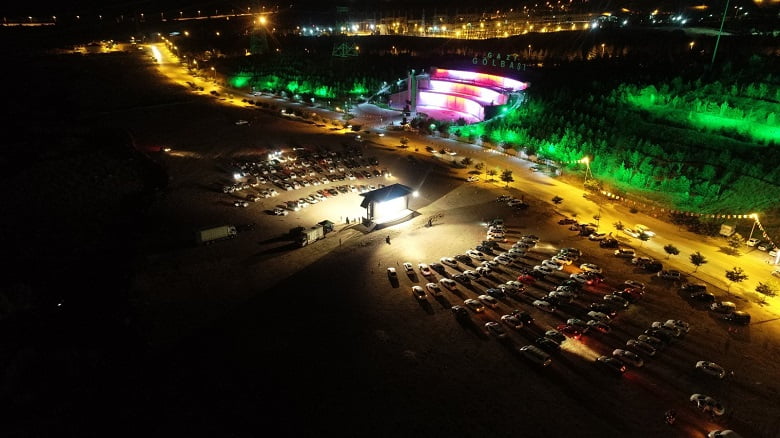 Açık hava sineması tüm heyecanı ile devam ediyor 1