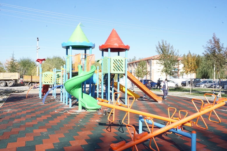 Akyurt Belediyesi parkları yeniledi 10