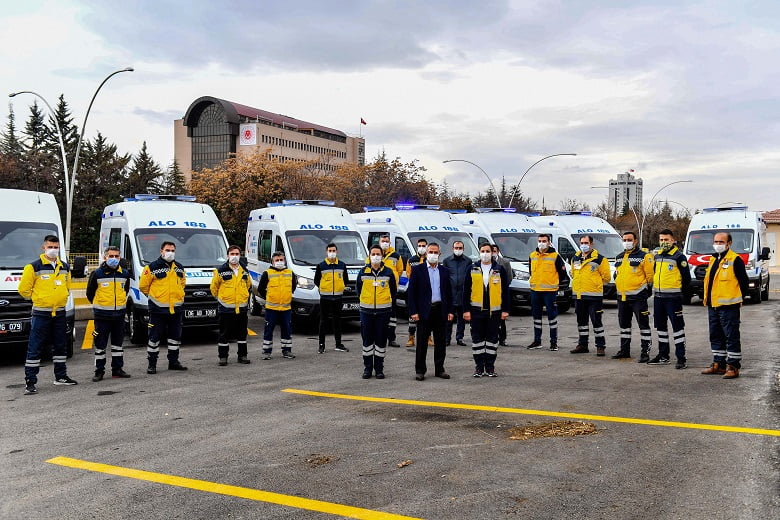 Büyükşehir ambulans ve diyaliz araç filosunu genişletti