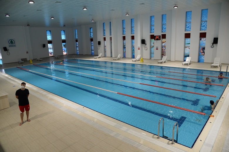 Pursaklar’da Spor Salonları ve Yüzme Havuzu Yeniden Hizmete Açıldı