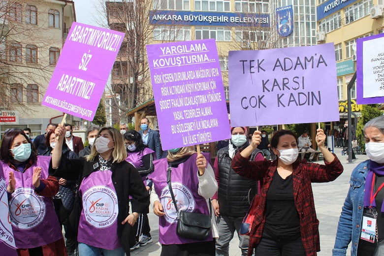 Akyurt'ta CHP'li kadınlar İstanbul Sözleşmesi kararını protesto etti 4