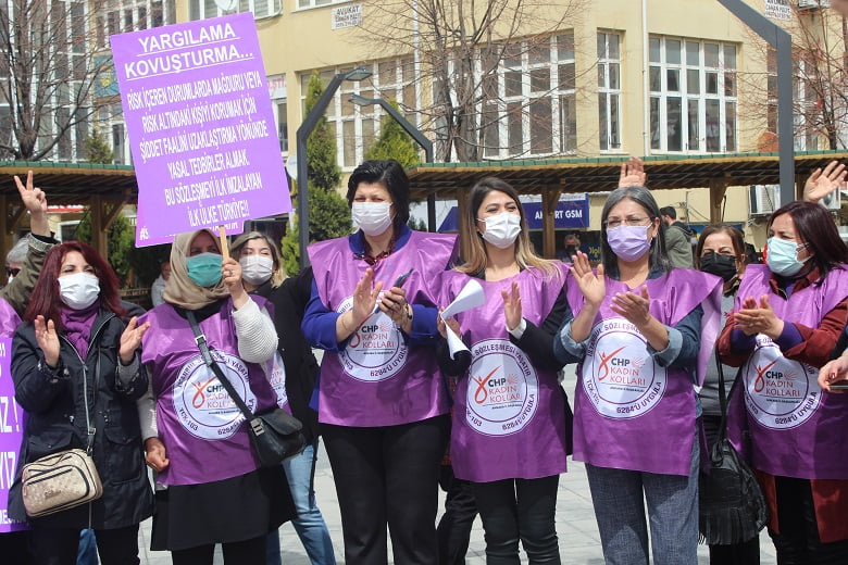Akyurt'ta CHP'li kadınlar İstanbul Sözleşmesi kararını protesto etti 2