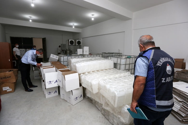 Yenimahalle’de 2 buçuk ton kaçak dezenfektan ele geçirildi