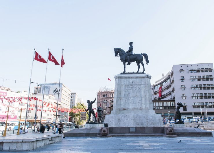 Ulus Atatürk anıtı 94 yıl sonra restore edildi 4