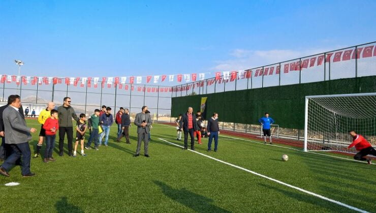 Malatya’da FİFA standartlarındaki saha törenle açıldı