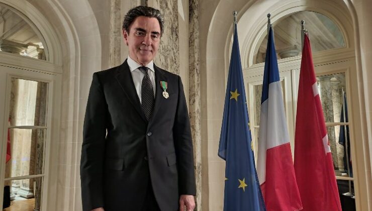 Selçuk Tümay’a Fransa Hükümetinden Şövalye Liyakat Nişanı