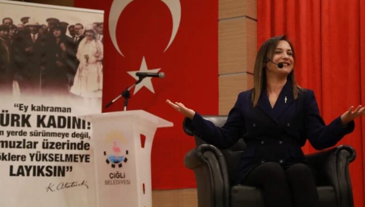İzmir Çiğli’de kadının siyasetteki yeri konuşuldu