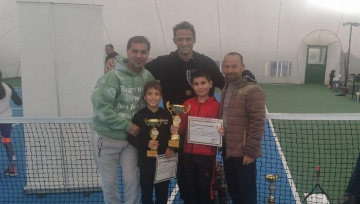 Manisa sporcusu Mete Özkan, Tenis Turnuvası’nda şampiyon oldu