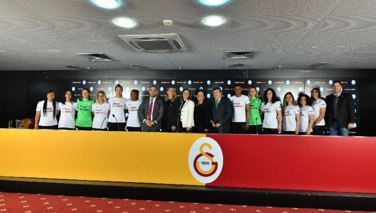 Kadınlar ‘Galatasaray Hepsiburada’ ile yeşil sahaya iniyor