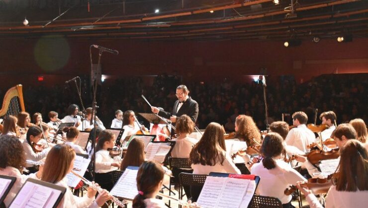 İzmir Narlıdere Çocuk Senfoni Orkestrası’ndan yeni yıl konseri