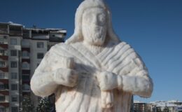 Kardan ‘Kral Tarhunza’ heykeli büyük ilgi görüyor