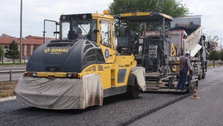 Kütahya’da 1 yılda 65 bin ton asfalt serimi yapıldı
