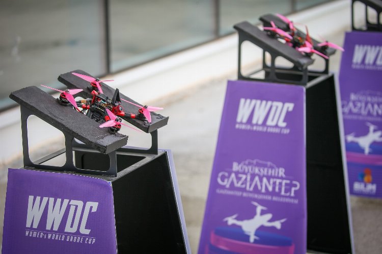 8 Mart'ta 8 kadın drone pilotu dünyada ilk kez Gaziantep'te yarıştı 2