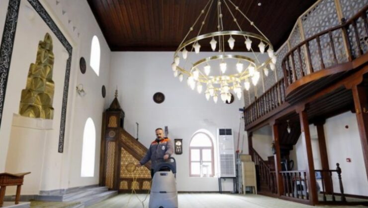 Bursa İnegöl’de camiler Ramazan’a hazırlanıyor