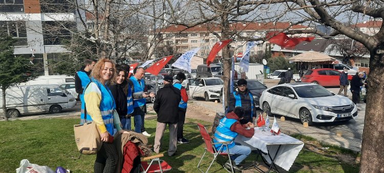 Bursa'da Memleket Partililer pazarda nabız yokladı 3