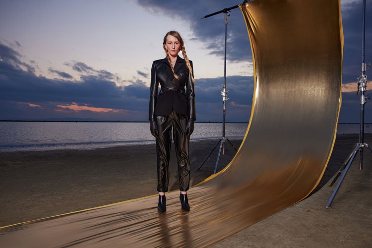 Fashion Week İstanbul'da göz alıcı defile 1 Fashion Week İstanbul'da göz alıcı defile 1