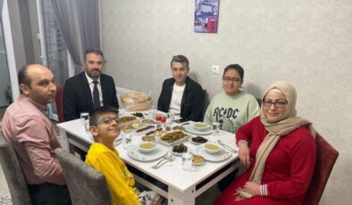 Başkan Çetin iftar davetlerini geri çevirmiyor