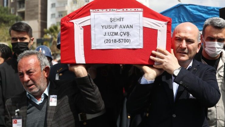 Bakan Soylu Adana’da şehit cenazesine katıldı