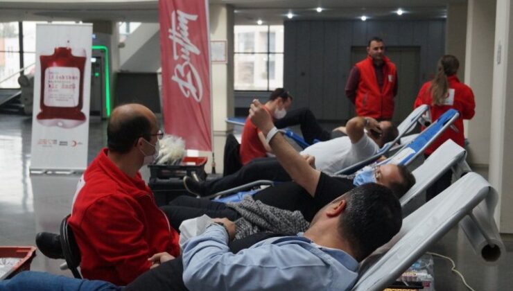 Bursa’da BUTTİM esnafı ‘kan’ bağışladı