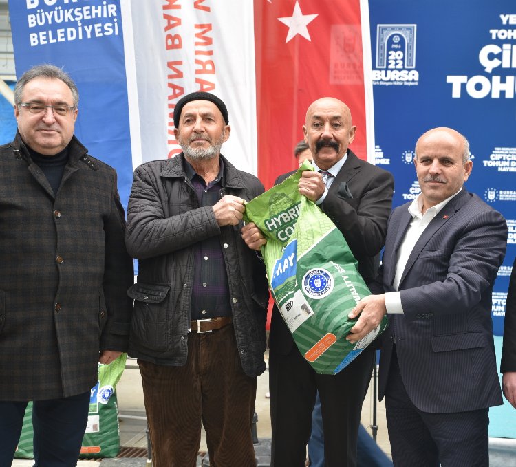 Bursa'da Büyükorhanlı çiftçiye fidan ve tohum desteği 2
