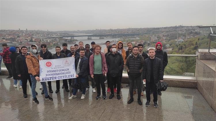 Bursalı Gençler İstanbul gezisinde 1