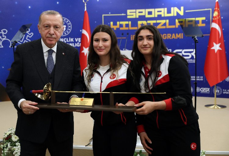 Cumhurbaşkanı Erdoğan sporun yıldızlarıyla buluştu 2