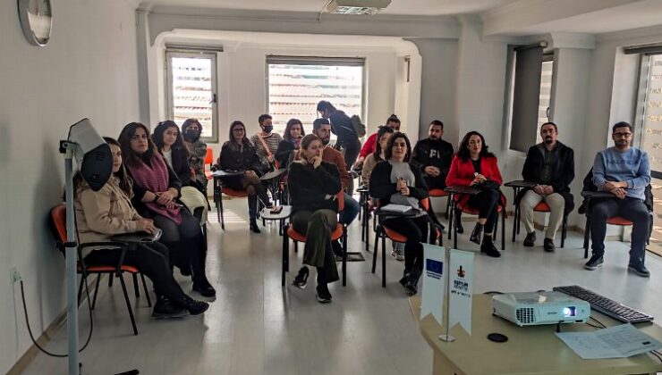 İzmir Çiğli Belediyesi “Toplumsal Cinsiyet Eşitliğine” ışık tuttu
