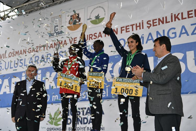 Kenyalı atletler Bursa'daki tarihi koşuya damga vurdu 2