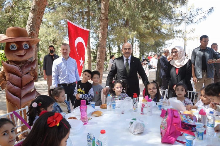 Mardin Valisi Demirtaş, tekne orucu tutan çocuklar ile bir araya geldi 6