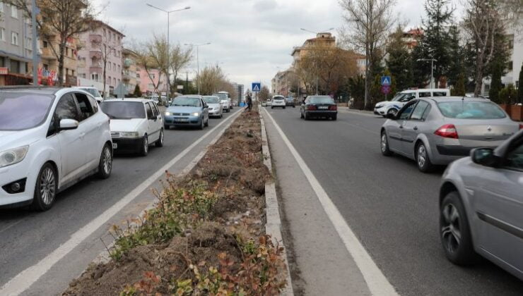 Nevşehir Milli İrade Caddesinde refüj düzenleme çalışması başladı