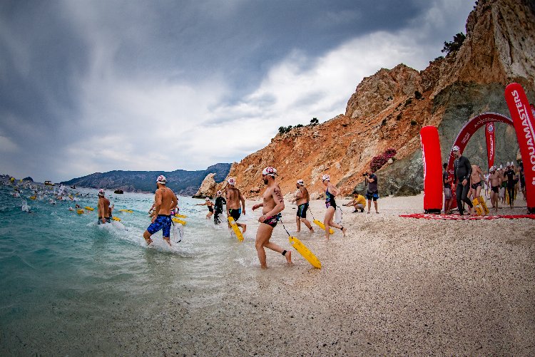 Antalya Kemer'de yüzme şampiyonları belli oldu 2