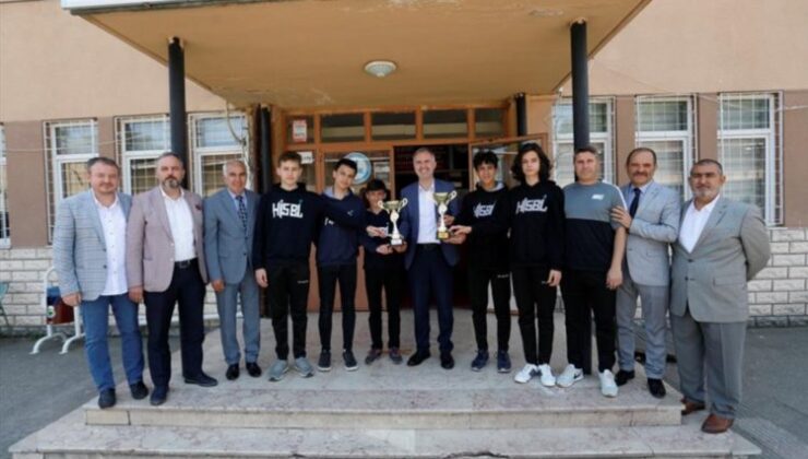 Bursa İnegöl’de Başkan Taban’dan Türkiye şampiyonlarına ziyaret