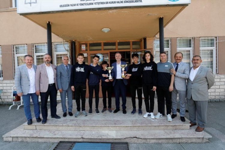 Bursa İnegöl'de Başkan Taban'dan Türkiye şampiyonlarına ziyaret