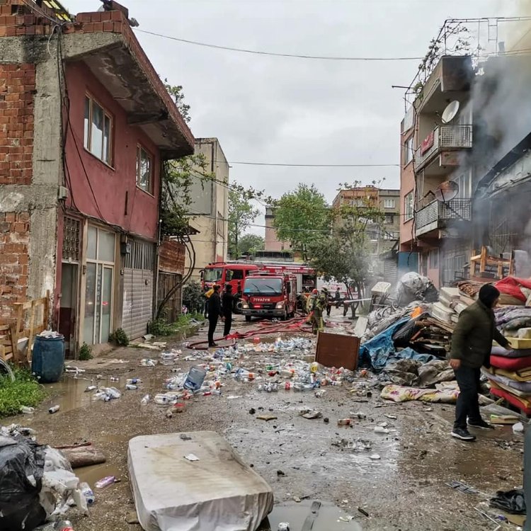 Bursa Osmangazi'de hurda deposunda yangın 3